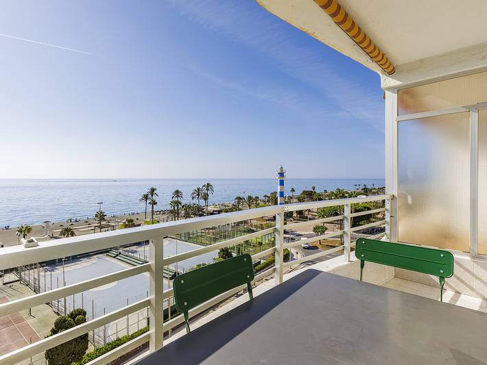 Location de vacances pour 2 personnes, avec terrasse et piscine à Torre del Mar