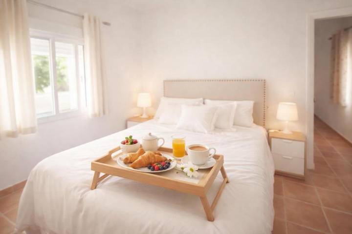 Apartamento para 6 personas, con vistas además de piscina y jardín, Se admiten mascotas en Alcalá la Real