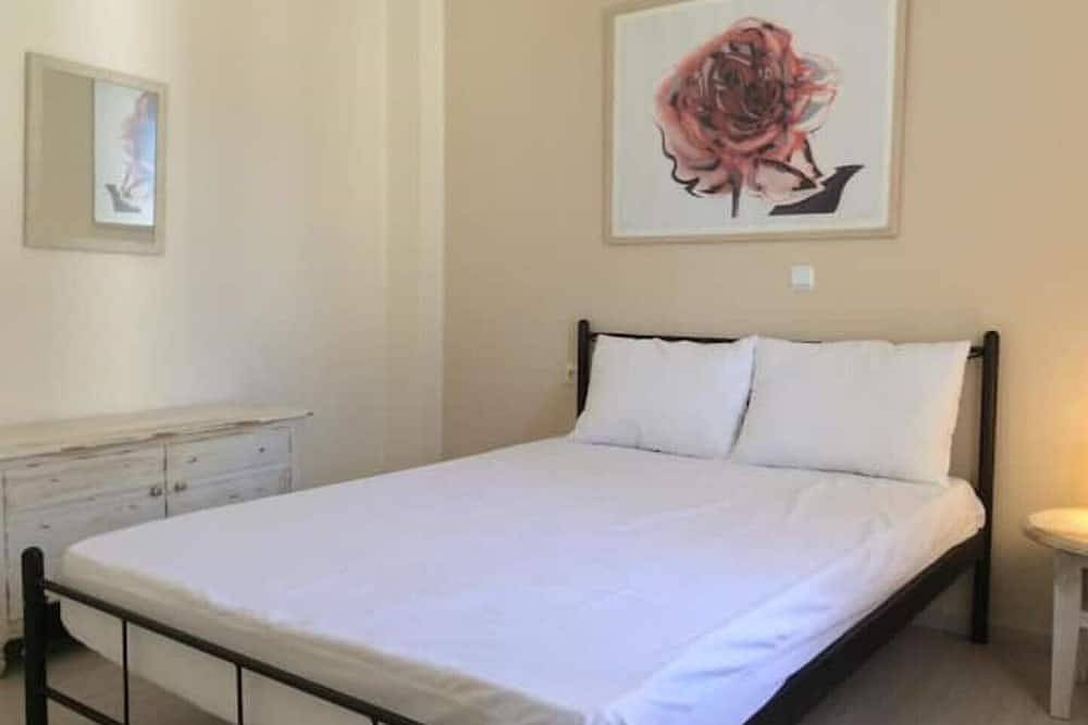 Island House in Poros Stadt, Poros