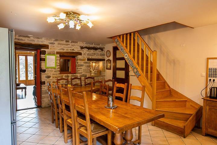 Gîte pour 15 personnes, avec jardin et terrasse, animaux acceptés en Bourgogne-Franche-Comté - 4