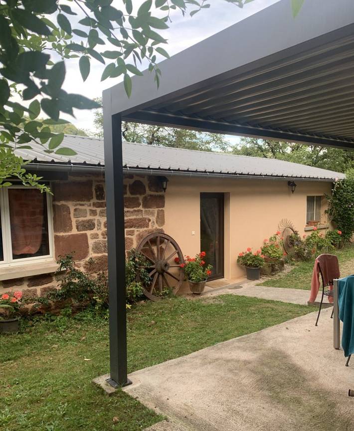 Gîte pour 3 personnes, avec piscine ainsi que jardin et terrasse dans l' Aveyron - 2