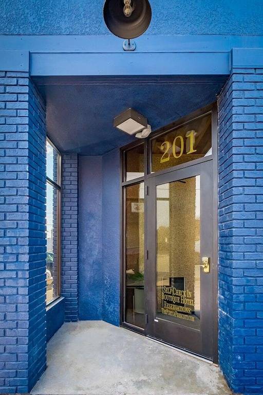 Morning Coffee | Steps to Dining | Riverside Charm in Pierce County (WI)