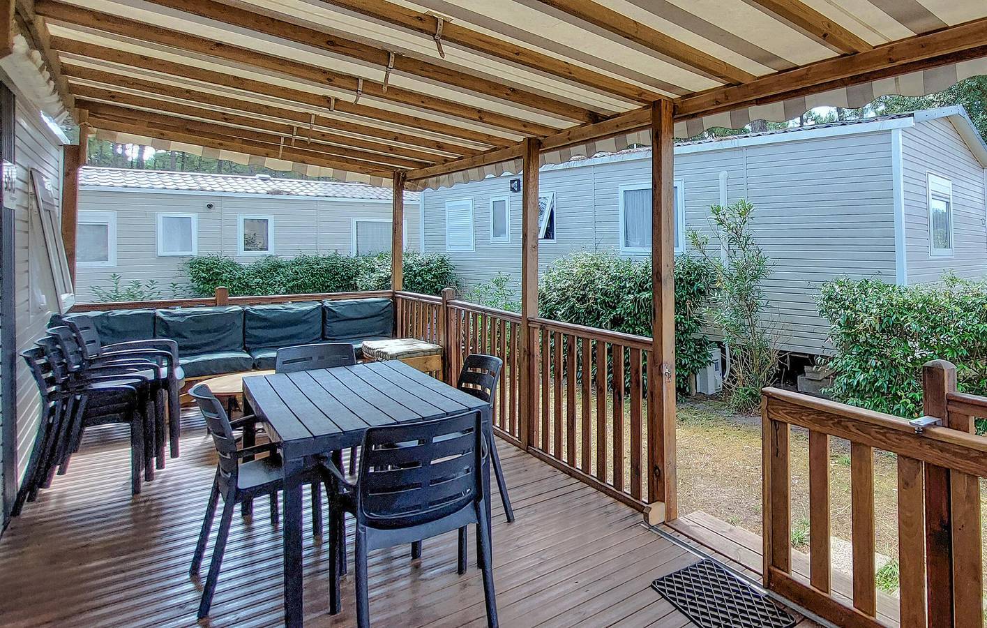 Acogedora casa móvil con WiFi y aparcamiento, a 300 m de Dune Seule Bouchée in Saint-Julien-en-Born, Côte d’Argent