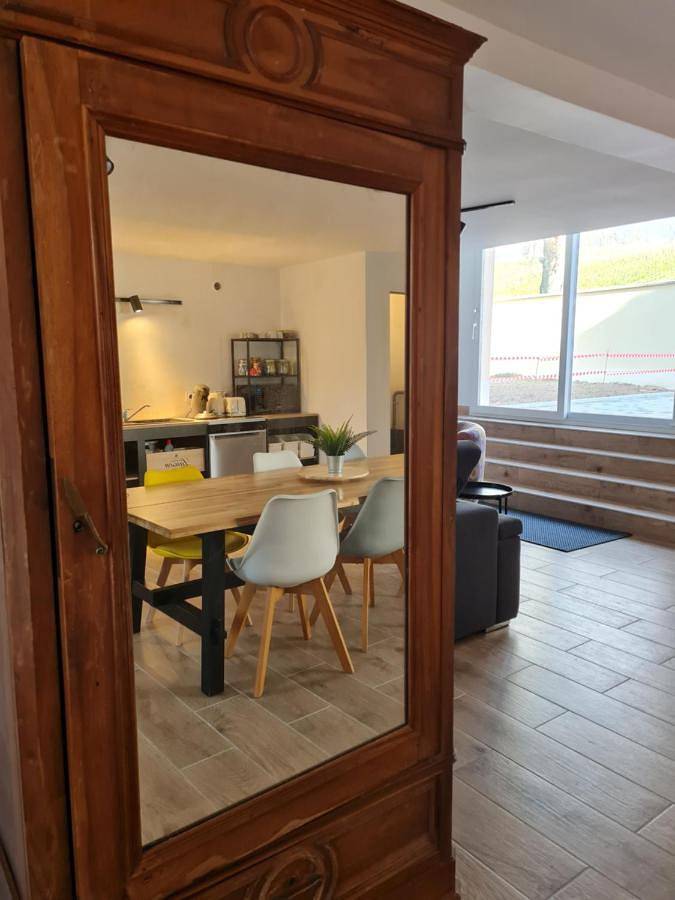 Location de vacances pour 4 personnes, avec vue et jardin à Vinay - 3