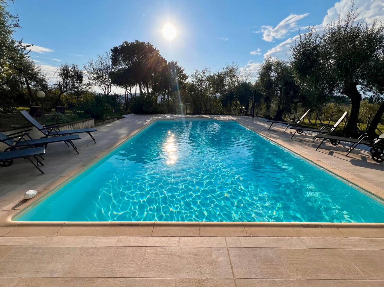 Ganze Wohnung, Agriturismo Santa Luce – Apartment 'Verbena' mit Gemeinschaftspool, Wlan & Klimaanlage in Foiano della Chiana, Arezzo Provinz