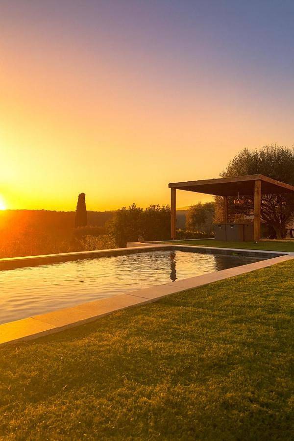 Chalet para 6 personas, con vistas además de terraza y piscina - 1