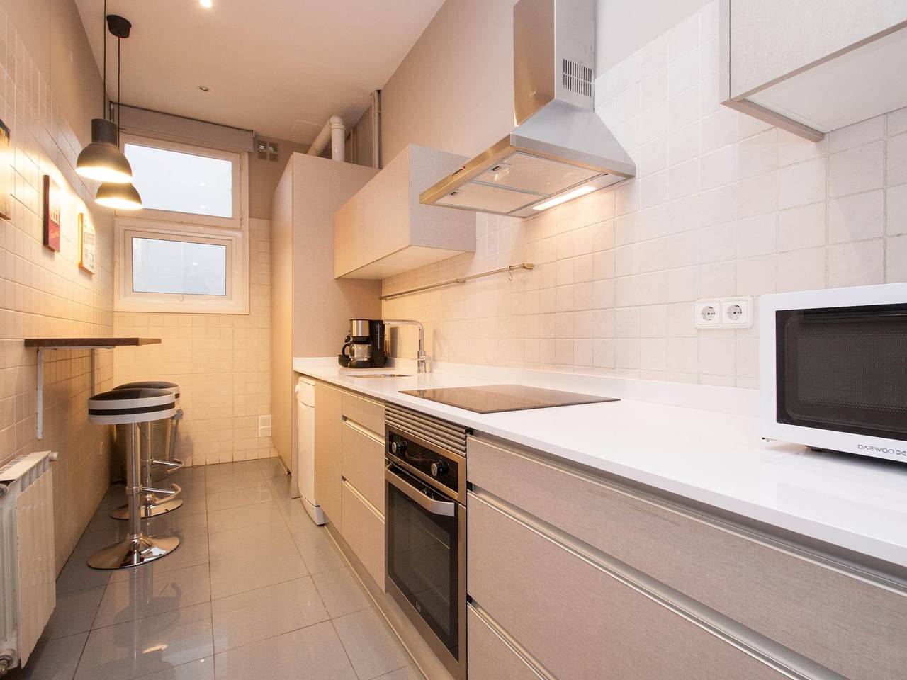Apartamento vacacional entero, Apartamento Superior De Tres Dormitorios Con Terraza in Centro Barcelona, Barcelona