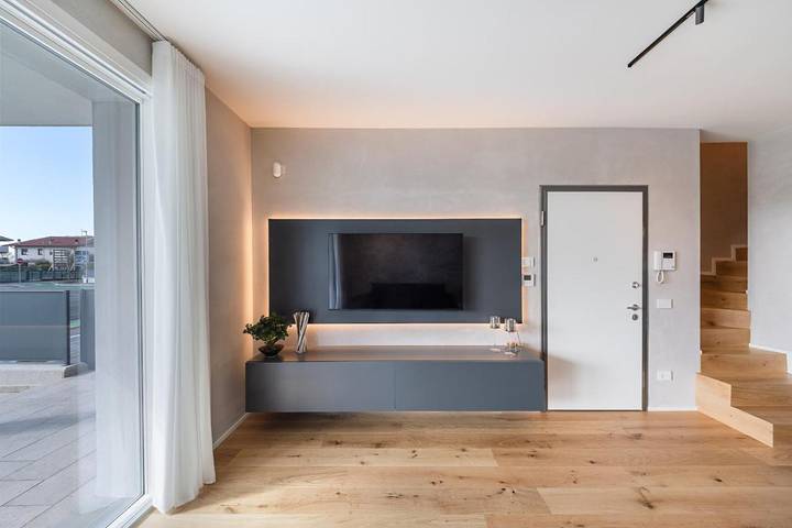 Villa pour 6 personnes, avec piscine ainsi que jardin et terrasse à Sirmione - 3