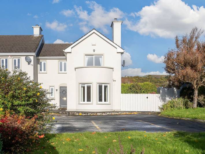 Location de vacances pour 6 personnes, avec jardin et terrasse à Clifden