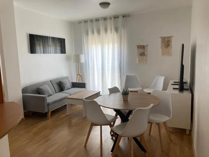 Apartamento de vacaciones para 4 personas, con balcón y vistas - 1