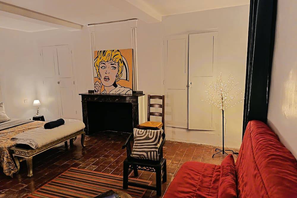 The 2 little rabbits in Luc-sur-Orbieu, Region de Narbonne