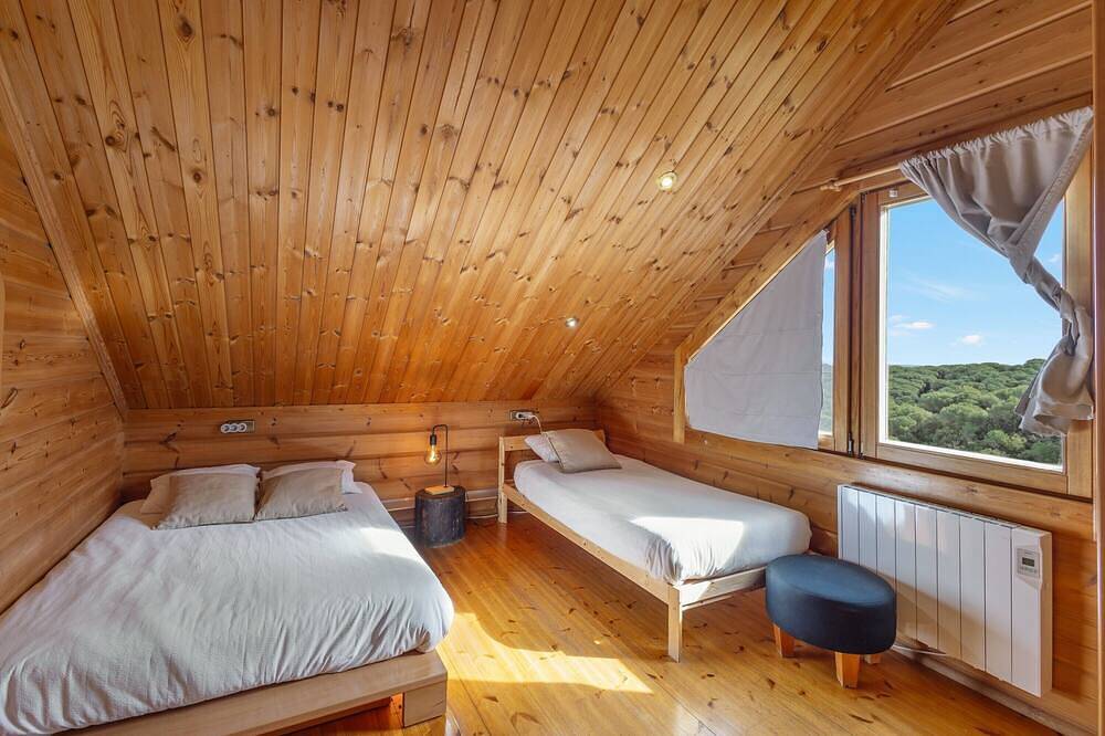 Casa de vacaciones 'Finland House Barcelona' con vistas al mar, Wi-Fi y aire acondicionado in Vallromanes, Provincia de Barcelona