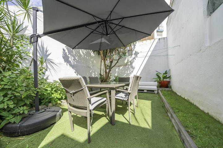 Apartamento para 7 personas, con terraza y jardín, Se admiten mascotas en Calella