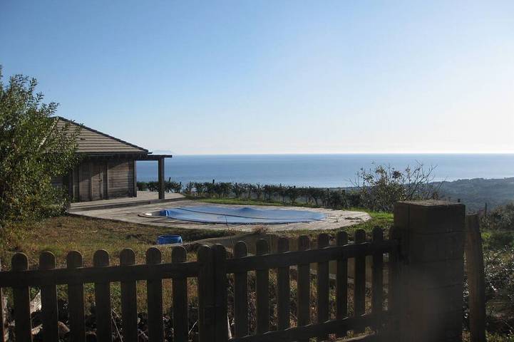 Location de vacances pour 6 personnes, avec balcon et jardin, animaux acceptés à Santa-Maria-Poggio