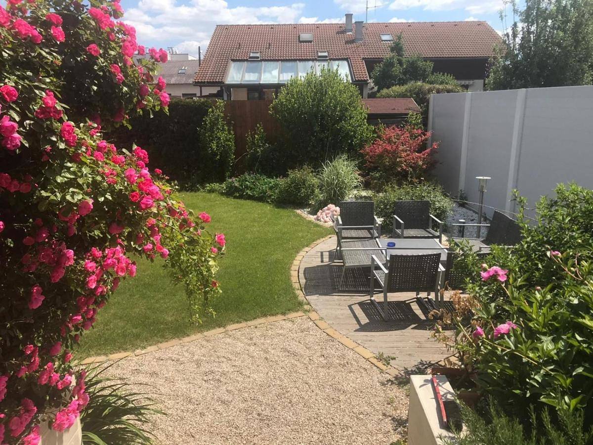 Three-Bedroom House with Garden in Wien, Donau Niederösterreich