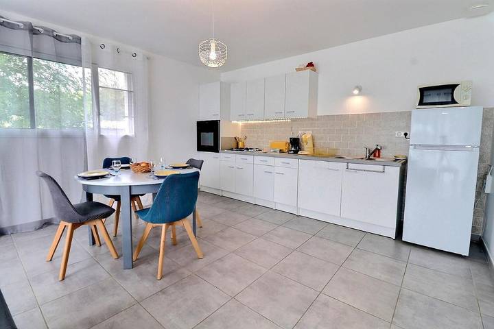 Location de vacances pour 4 personnes, avec terrasse, animaux acceptés à Pradons