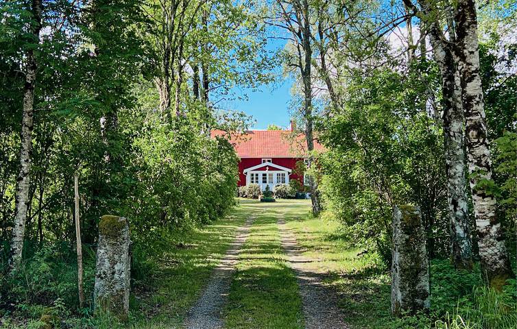 Ferienhaus für 8 Personen mit Garten in Dalsland