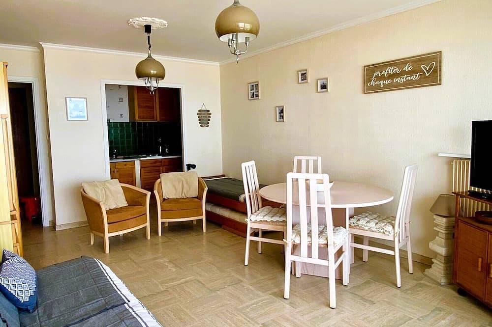 Entire apartment, Le Petit Foch - Facing the beach in Les Sables-d'Olonne, Vendée