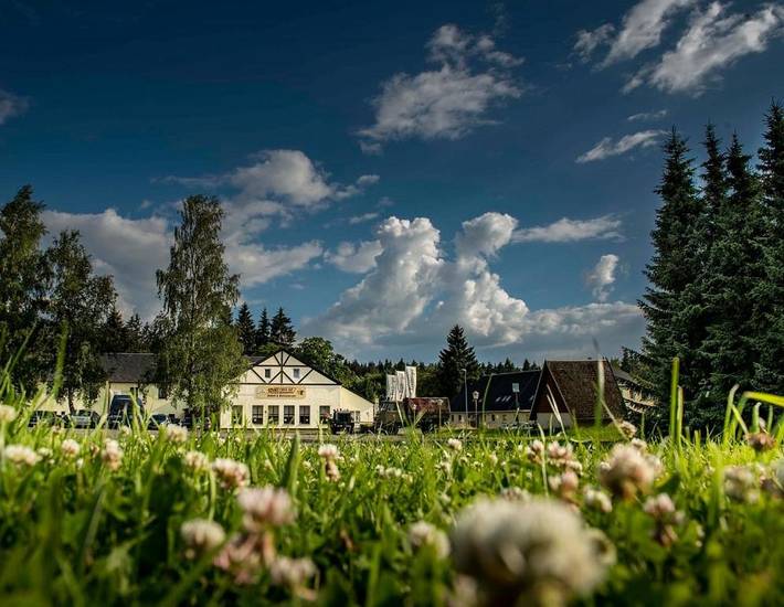 Hotel für 4 Personen, mit Terrasse und Garten sowie Kinderpool und Pool