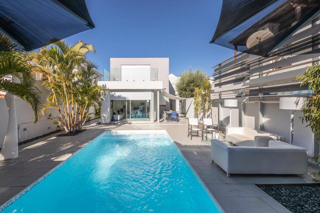 Villa with swimming pool in Pasito Blanco T4 in Maspalomas, San Bartolomé de Tirajana