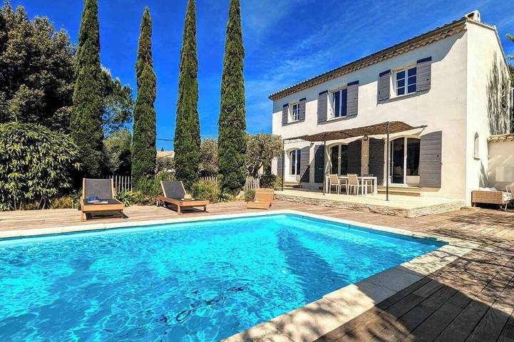 Villa pour 8 personnes, avec terrasse et jardin