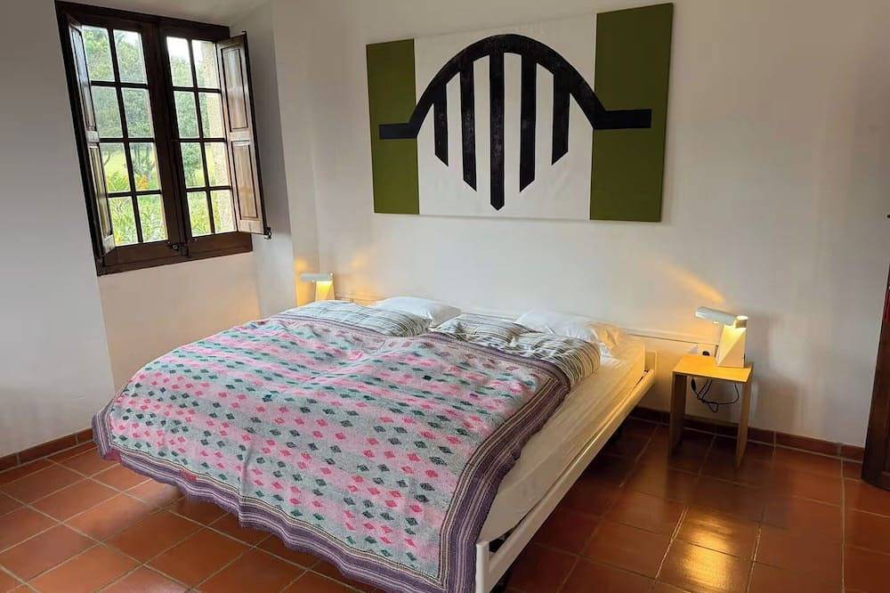 Ganze Wohnung, Am Fusse der Pyrenäen in Maçanet de Cabrenys, Oberampurien