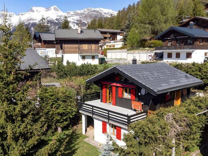 Ferienhaus für 4 Personen, mit Balkon und Terrasse sowie Garten und Sauna in Bellwald