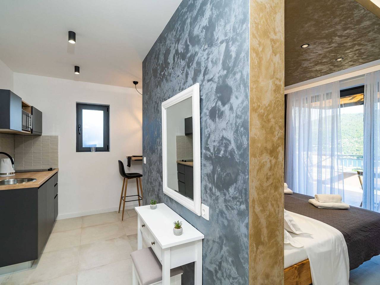 Ganze Wohnung, Apartments Villa Arcadia - Studio Apartment with Hot Tub in Mokosica, Dubrovnik-Neretva