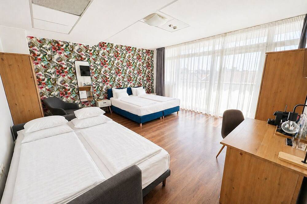 Cosy Family Room bed & breakfast with a rooftop garden in Budapest with Ac in Budapest, Danube-Ipoly National Park