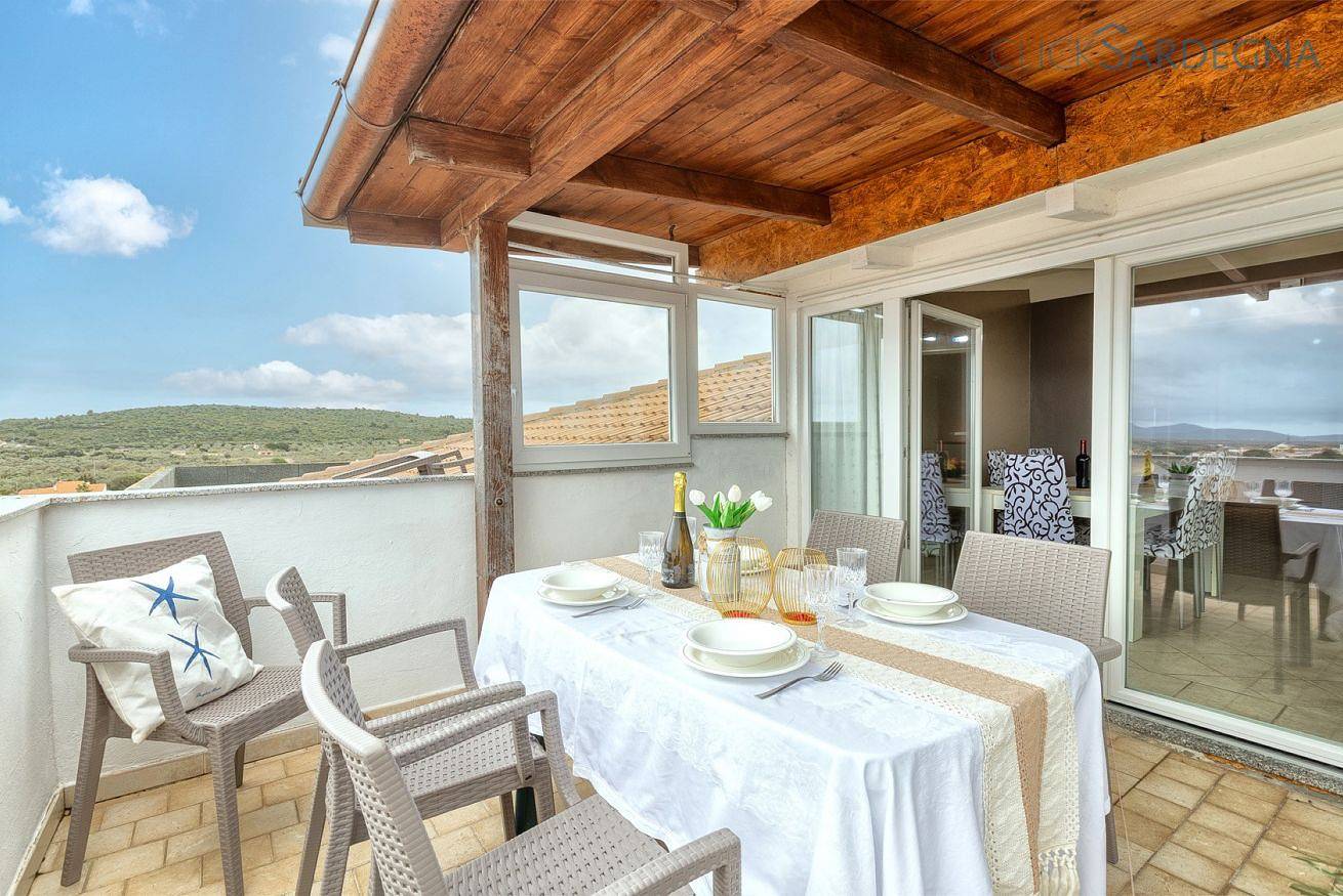 Apartamento entero, Apartamento de vacaciones para 4 personas con balcón/terraza in La Pietraia, Alguer