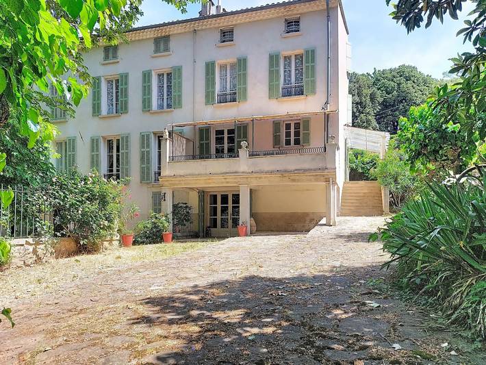 Location de vacances pour 8 personnes, avec Terrasse ainsi que Jardin et Piscine à Flassans-sur-Issole - 3