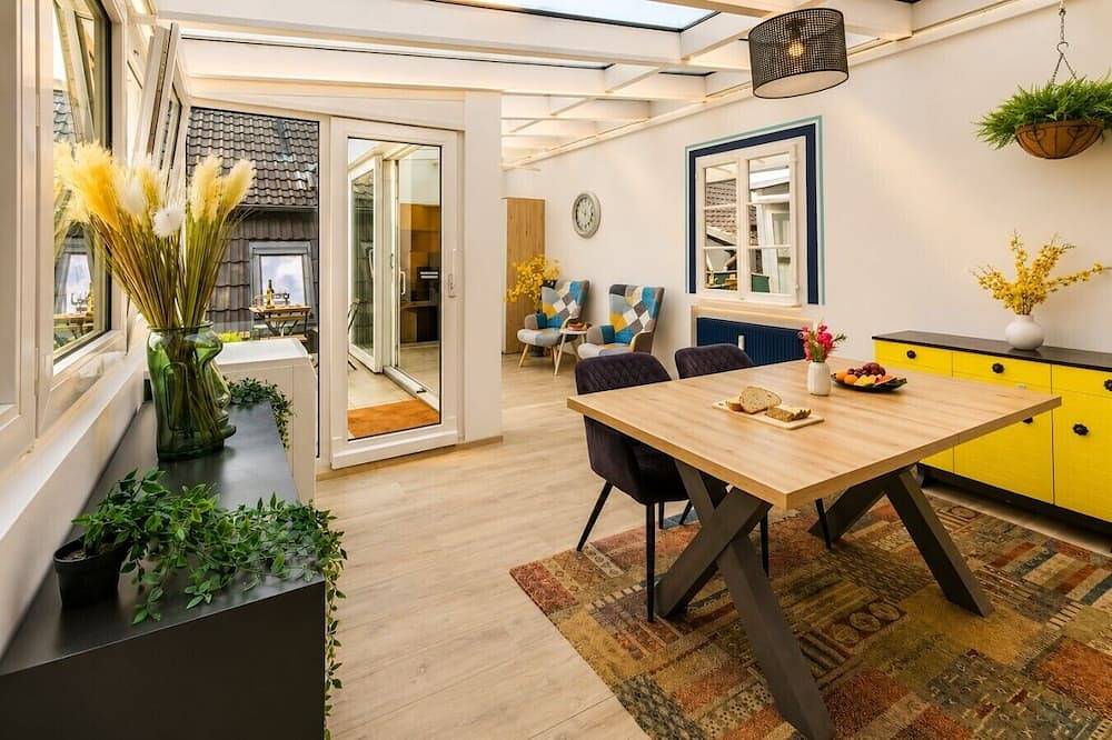 4 Schlafzimmer, Wintergarten & Terrasse & Parkplatz, nahe Hbf in Bielefeld, Rhénanie-du-Nord-Westphalie