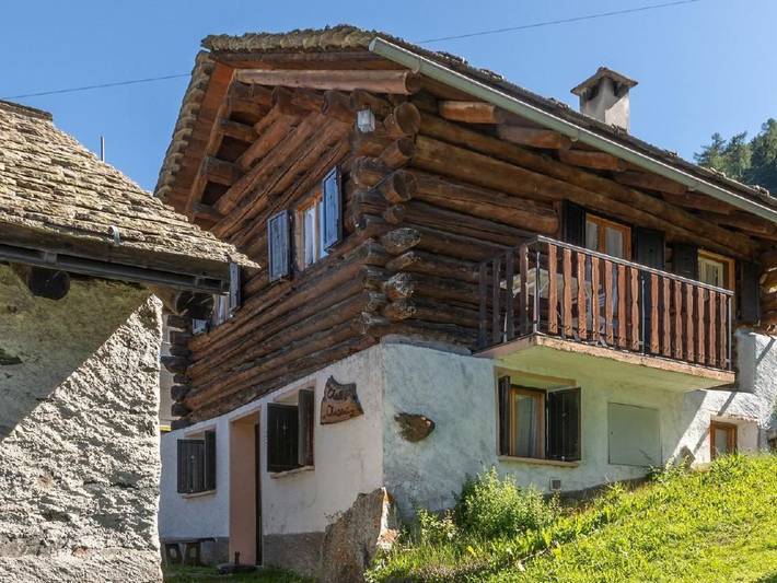 Ferienhaus für 4 Personen, mit Balkon und Garten sowie Ausblick in Bregaglia - 2