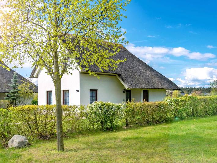Van der Valk Resort Linstow Ferienhäuser - Ferienwohnung (a) in Krakow am See, Mecklenburgische Seenplatte