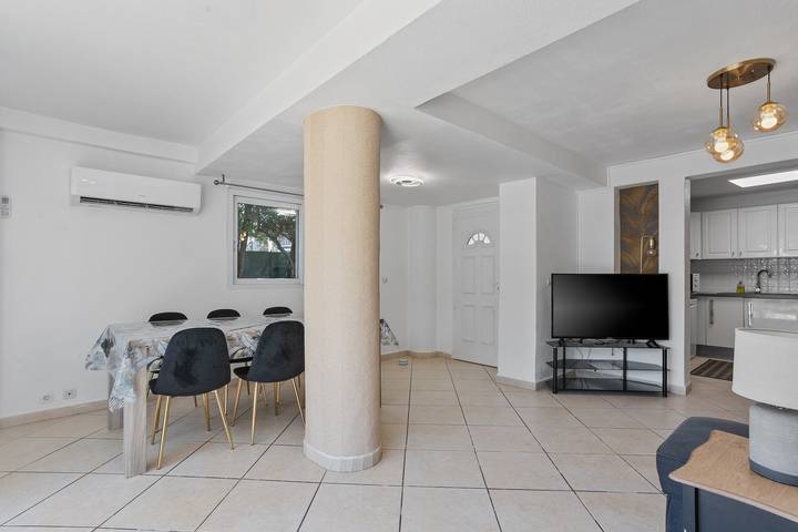Appartement entier, Courtille Plage - Écrin de nature en bord de mer à Fréjus in Fréjus Plage, Fréjus