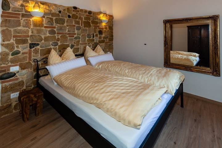 Location de vacances pour 6 personnes, avec terrasse ainsi que jardin et vue à Gargnano - 3