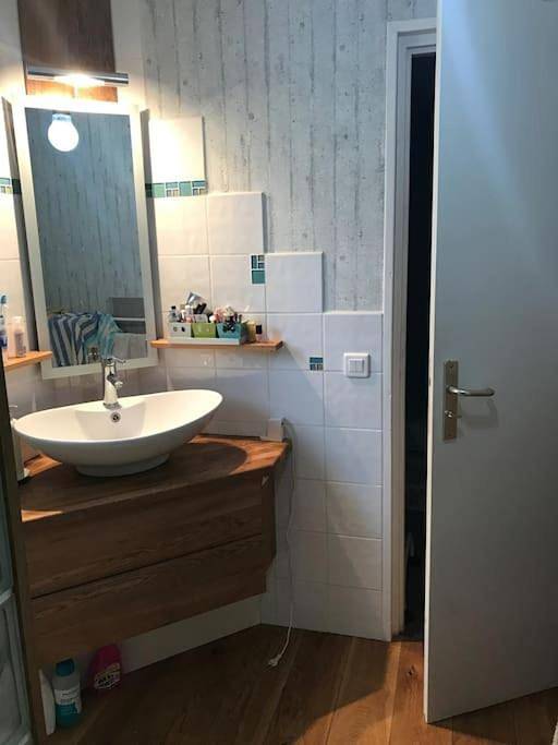 Location de vacances pour 6 personnes, avec jardin et bassin pour enfant ainsi que piscine et vue à La Baume-de-Transit - 2