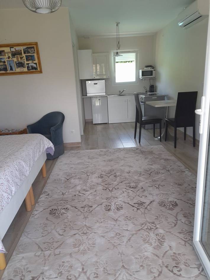 Gîte pour 2 personnes, avec jardin et terrasse dans l' Isère - 4