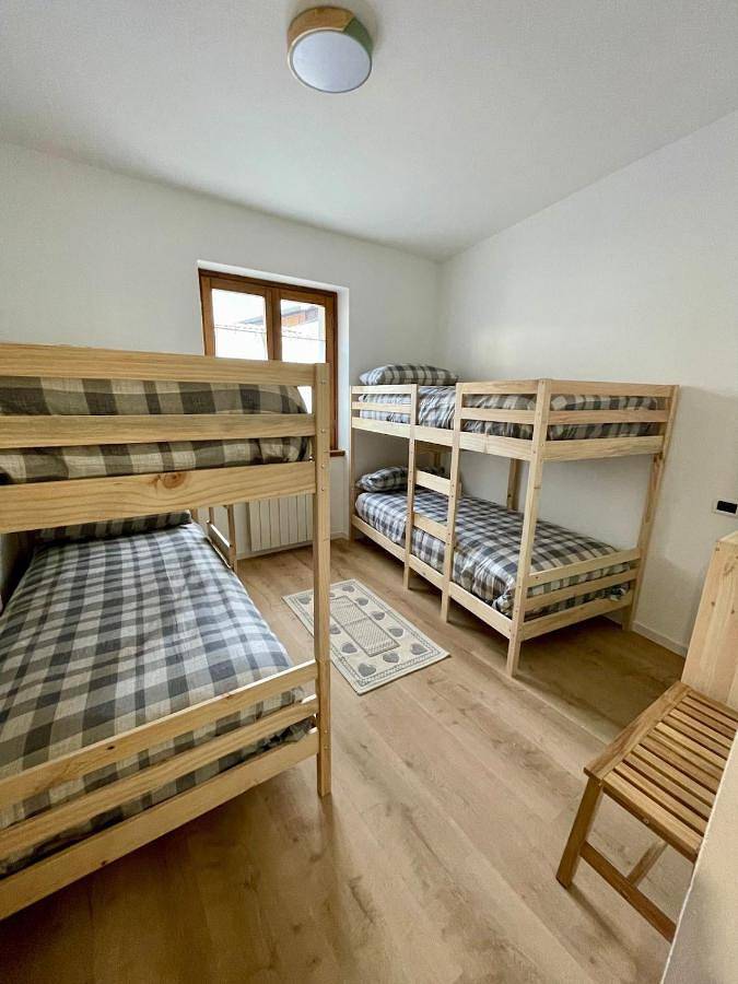 Gîte pour 6 personnes, avec Balcon à Colere - 2