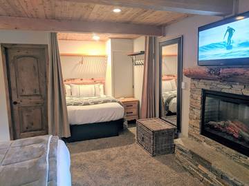 Vacation Apartment for 15 Guests in Mammoth Lakes, Mammoth Mountain, Picture 2