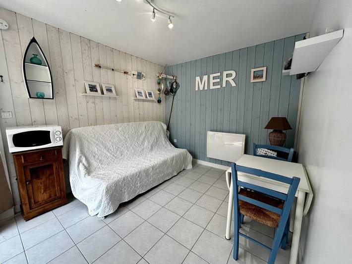 Location de vacances pour 4 personnes, avec Terrasse et Jardin ainsi que Vue sur le lac et Vue dans La Devise