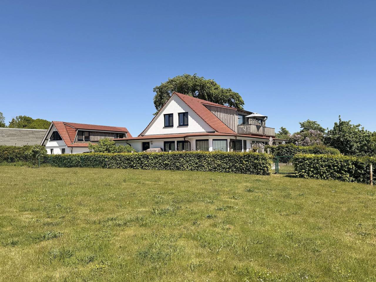 Ganze Ferienwohnung, P: Zollhaus Klein Zicker - exklusive Wohnungen mit Meerblick - Ferienwohnung 02 mit Südterrasse und Meerblick in Klein Zicker, Mönchgut