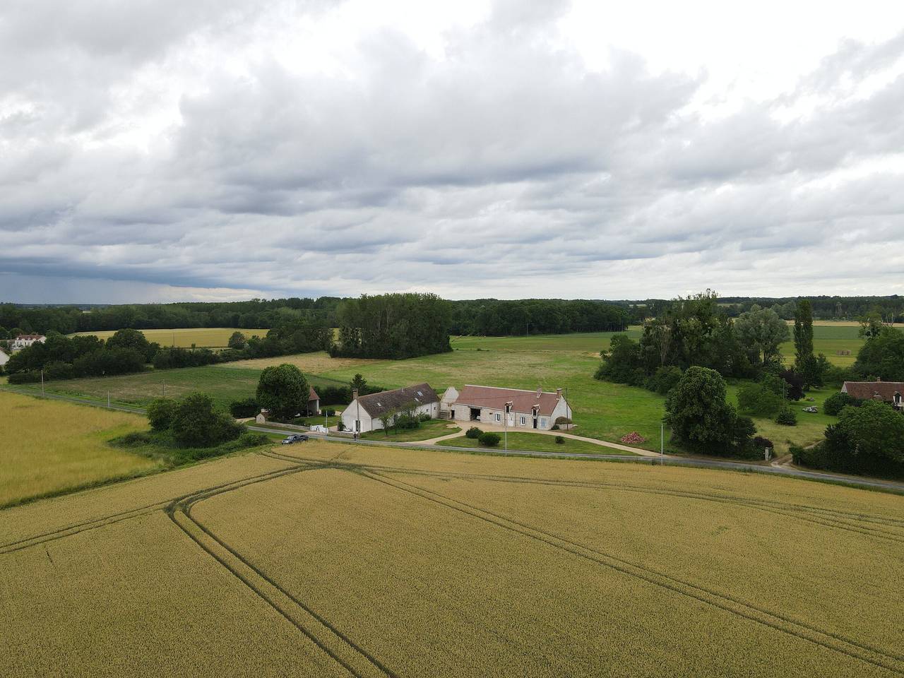 Renoviertes Bauernhaus nahe Loire-Schlössern mit Wlan und sicherem Parkplatz in Loire-Tal