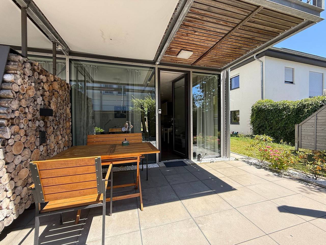 Ganze Wohnung, Modernes See und Mehr Apartment 3 mit überdachter Terrasse und Gartenblick in Stetten, Obersee (Bodensee)