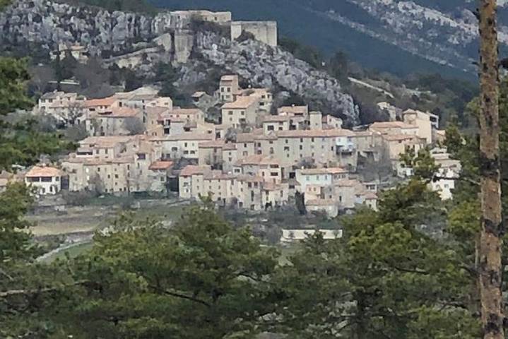Gîte pour 4 personnes, avec vue à Trigance