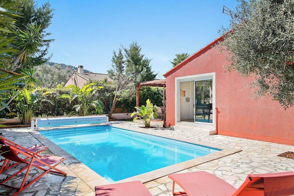 Villa Moderne avec Piscine Privée in La Crau, Toulon regio