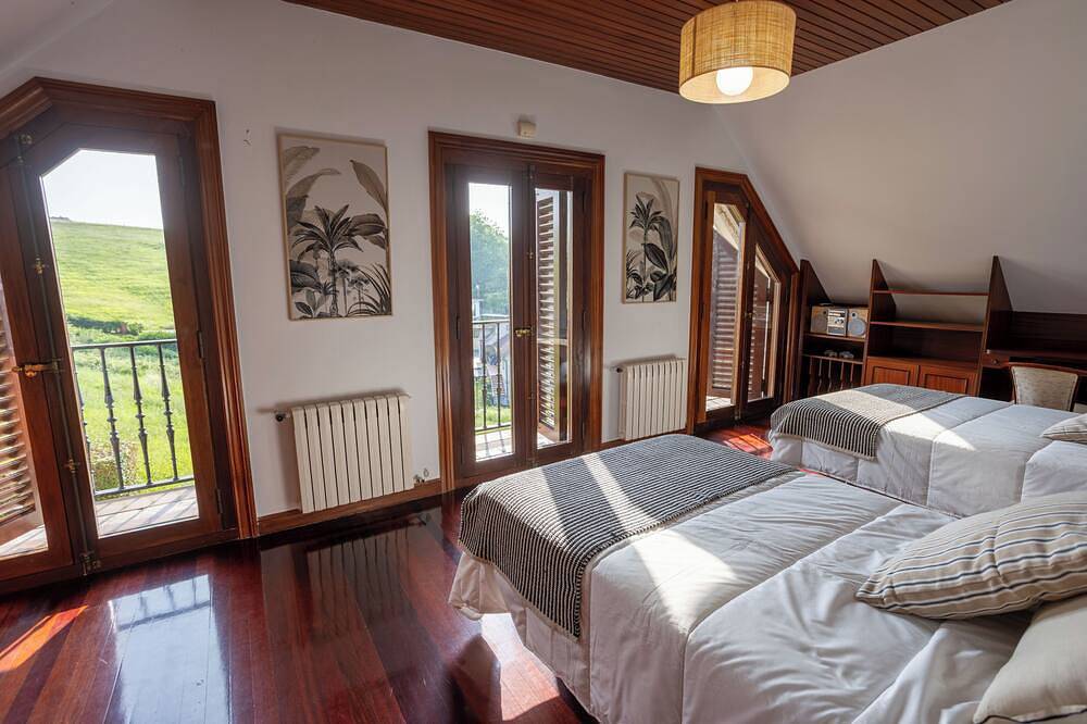 Villa Lara in Mogro, Miengo