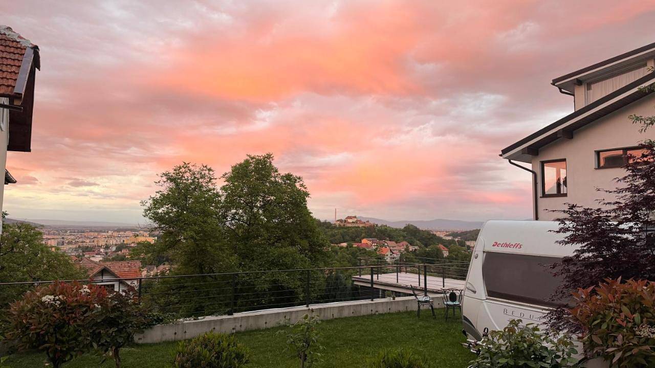 Campervan romantic getaway in Old Town Brasov in Braszów, Poiana Brasov - Brasov