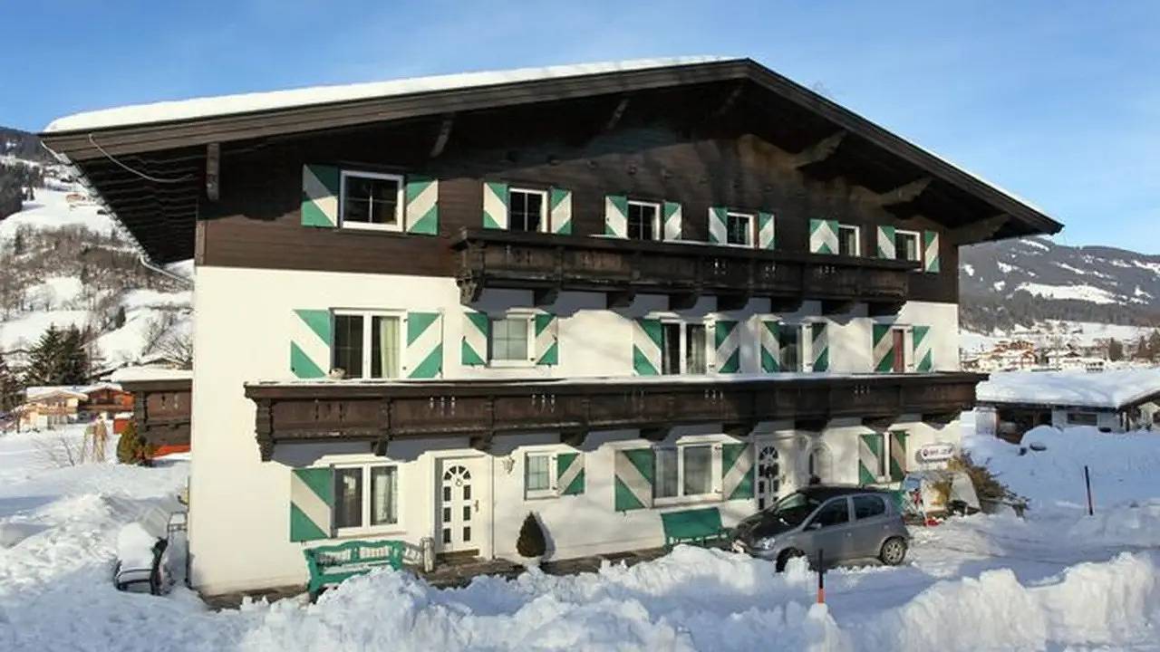 Geheel vakantieappartement, Vakantieappartement voor 4 personen met balkon in Brixen im Thale, Kaisergebirge