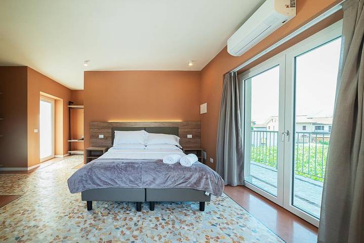 Hôtel pour 2 personnes, avec Balcon ainsi que Terrasse et Jardin à Dubino - 2